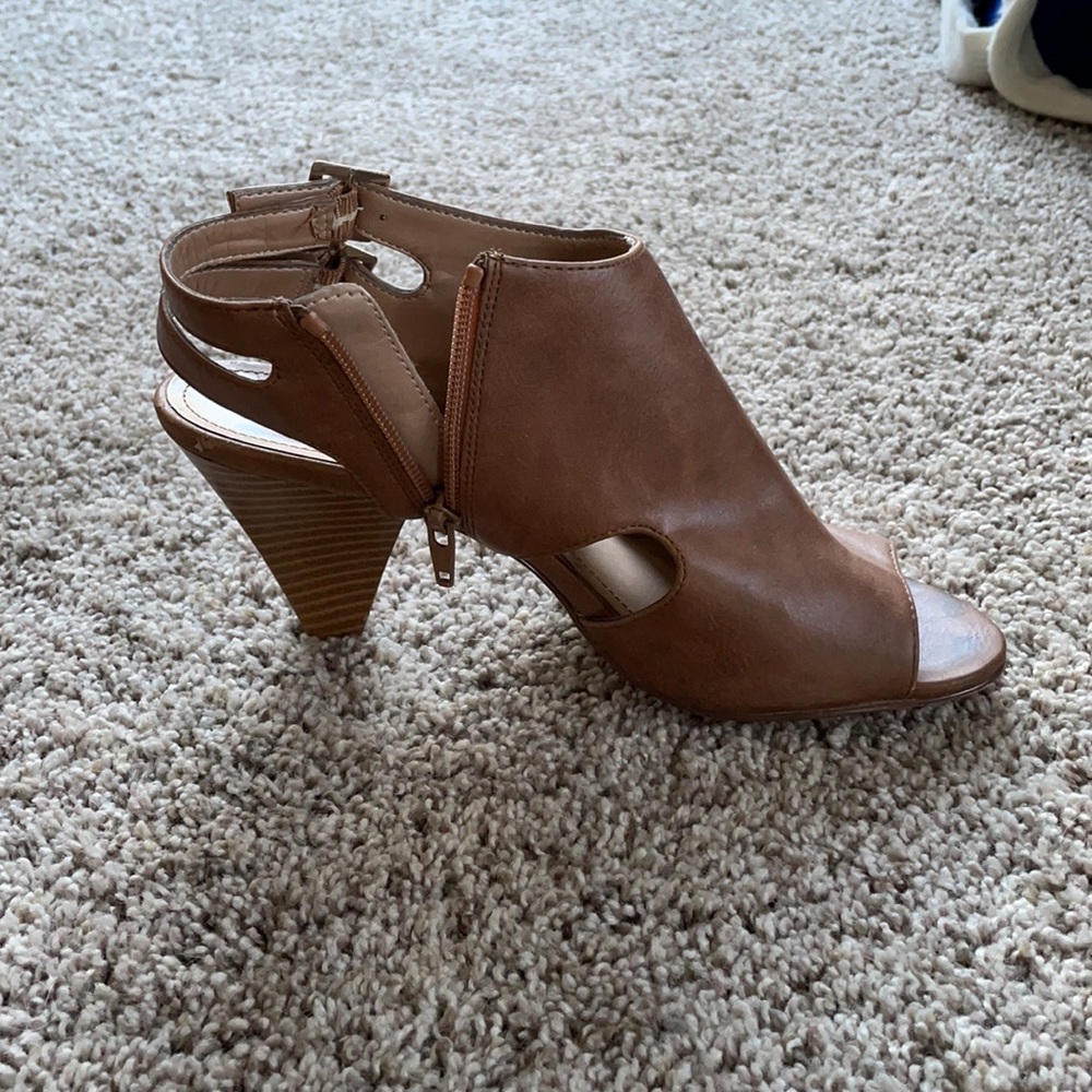 Heeled sandals